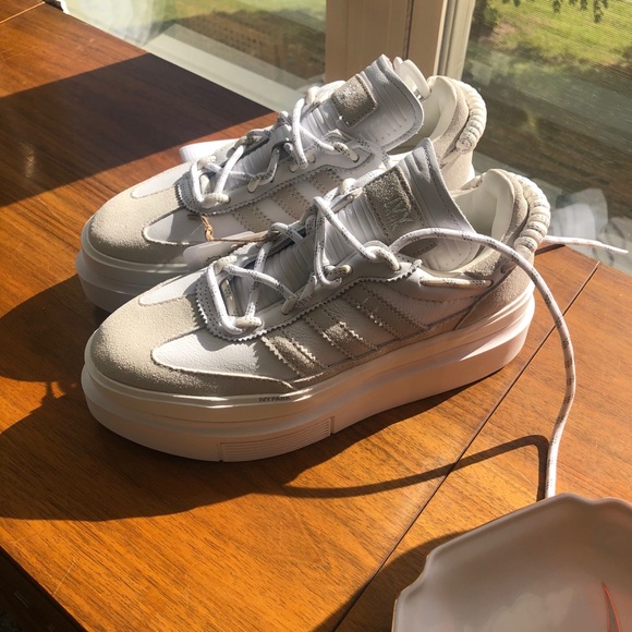✨SOLD✨ ADIDAS x IVY PARK Super Sleek 72 - Picture 2 of 9